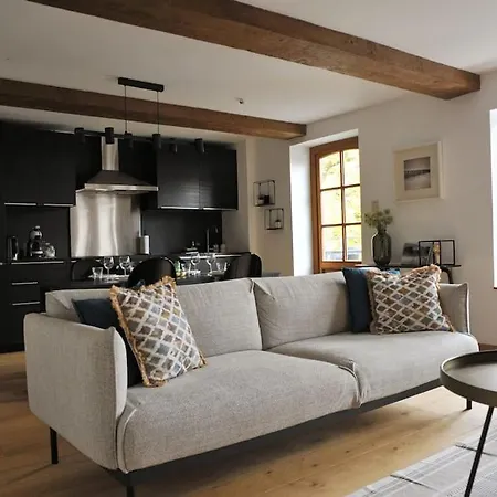 De Charme Bord De Meuse نامور