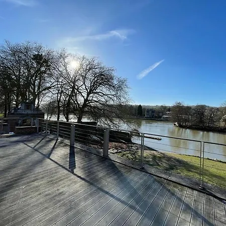 De Charme Bord De Meuse شقة