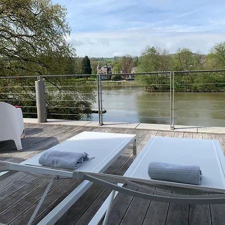 De Charme Bord De Meuse Apartment